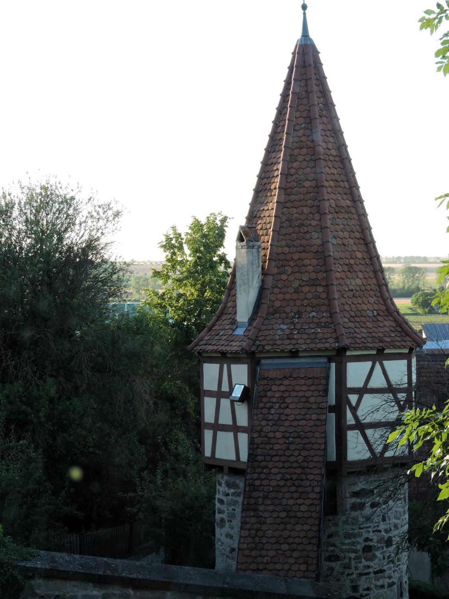 Turmstueble Im Torhaus Von 1545 Apartment Burgbernheim Exterior photo